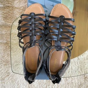 Black Old Navy Sandals 8